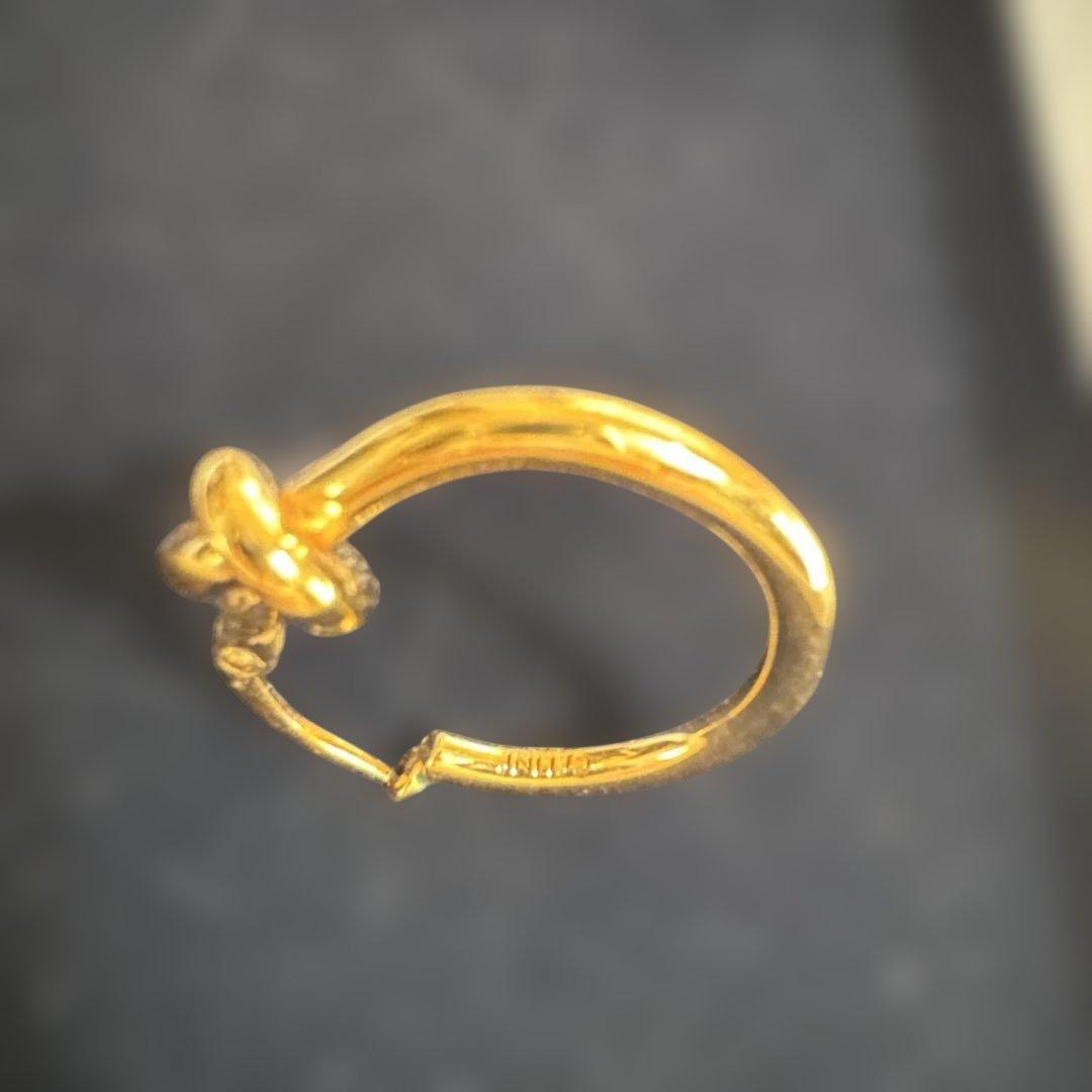 セリーヌ　ノットフープピアススモール片耳　ゴールド　箱・保存袋・レシートあり