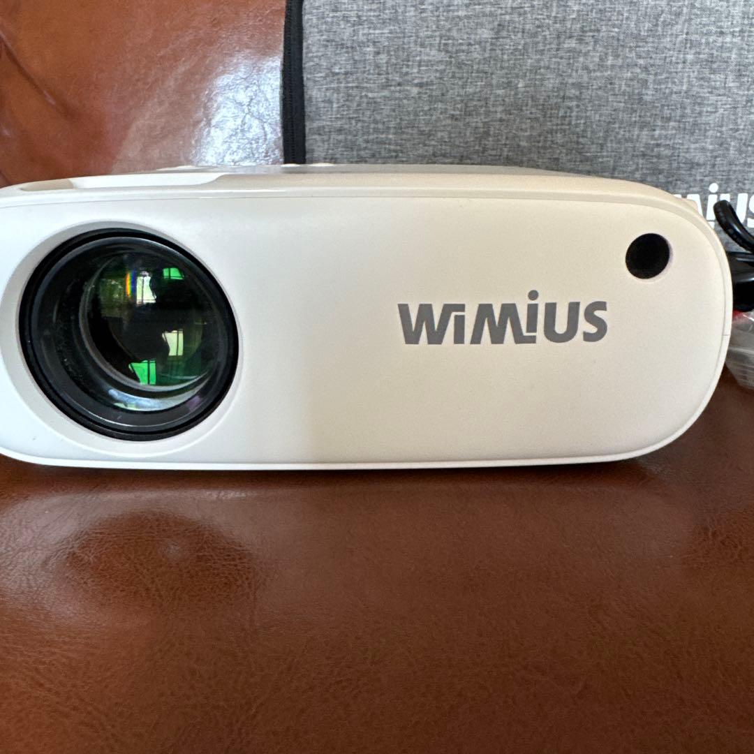 WMIUS プロジェクター 本体 専用ケース付き