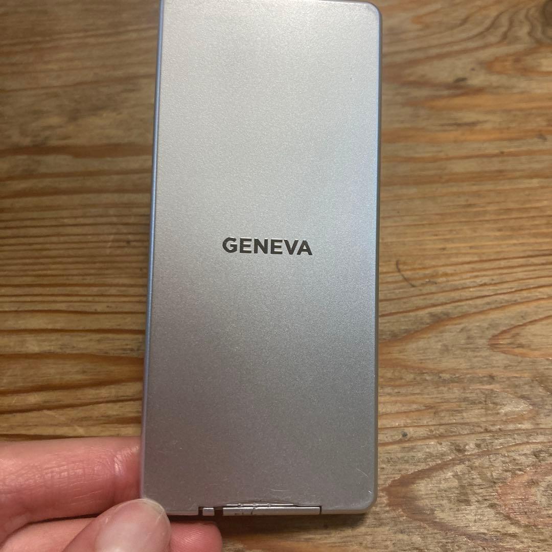 ジェネーバ　スピーカー　ホワイト