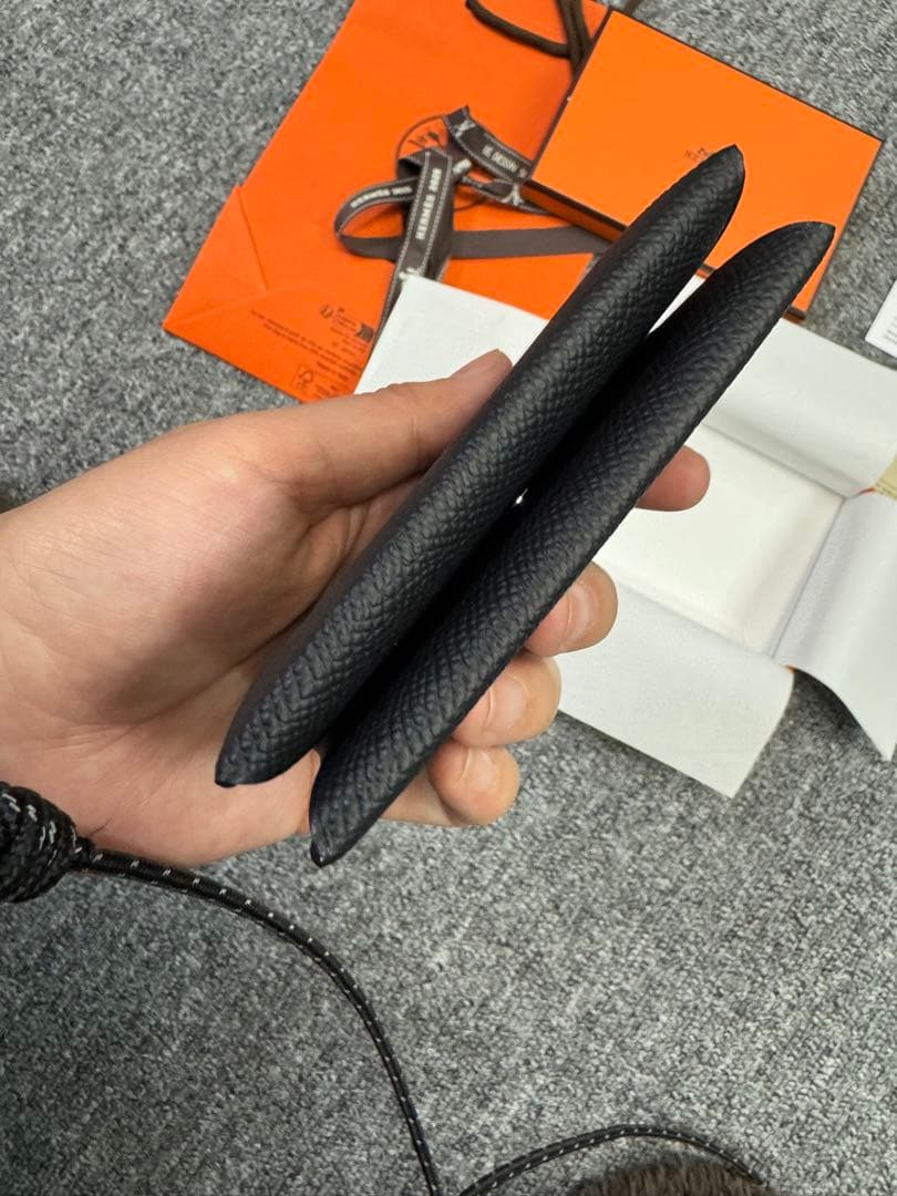 新品未使用 レア HERMES エルメス カルヴィ カードケース ブラック