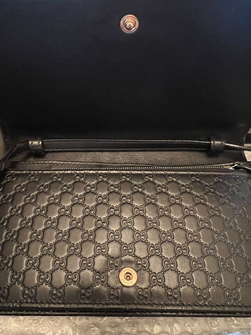 GUCCI ブラックレザー 長財布 GGパターン