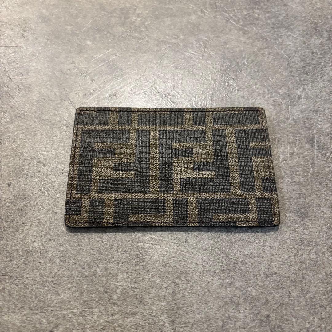 ⭐︎新品未使用⭐︎ FENDI フェンディ カードケース パスケース ズッカ柄