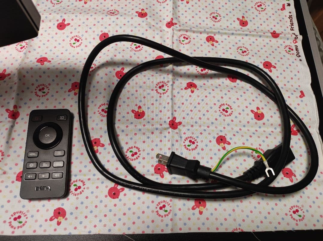 PC4Kモニター　BenQ ベンキュー EW3280U