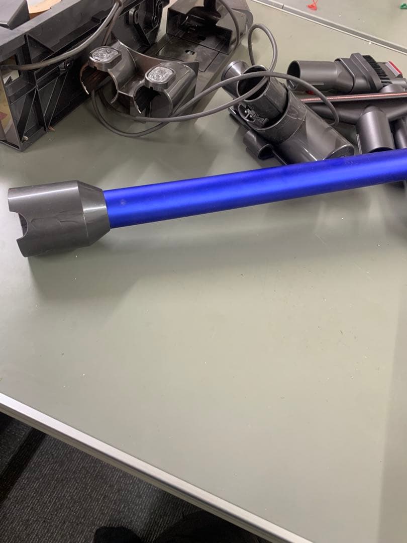 Dyson V8 Slim Fluffy SV10K ハンディクリーナー仕様