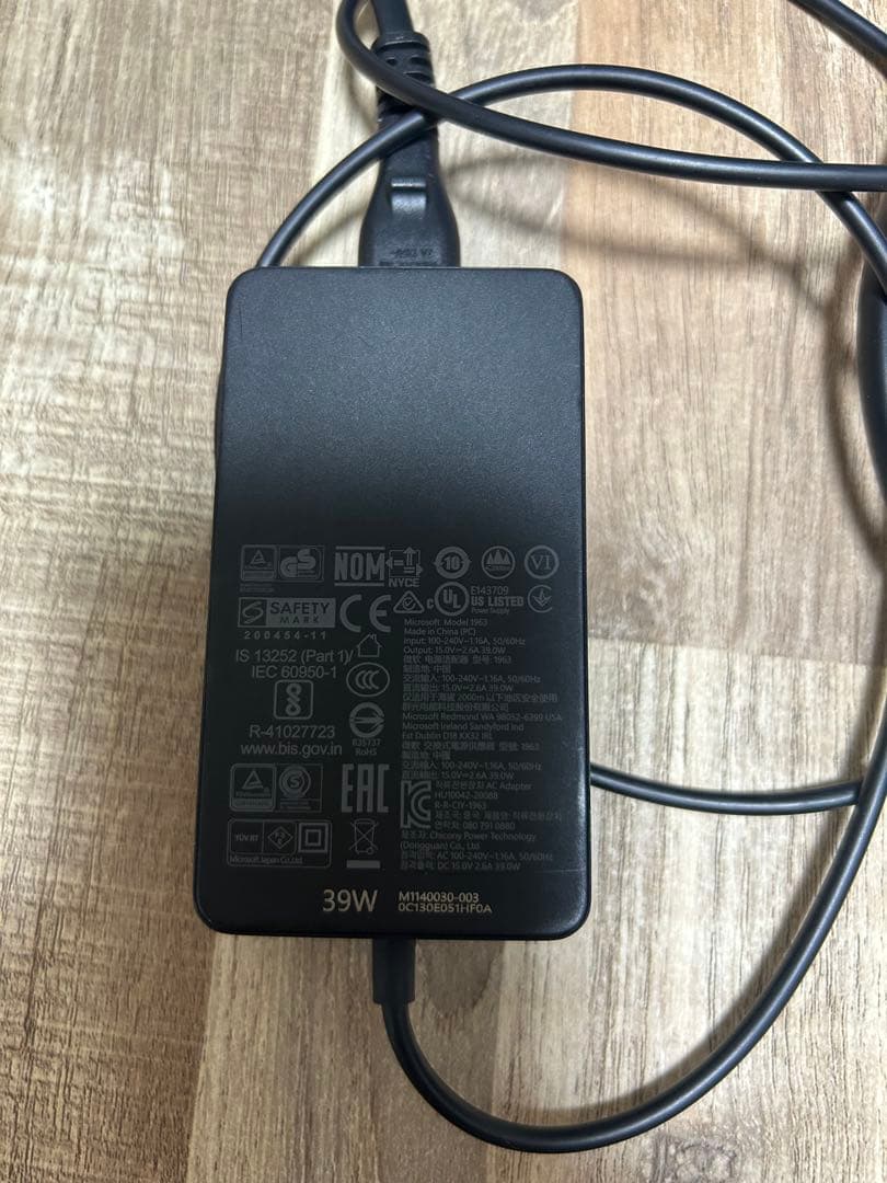 Microsoft Surface Laptop 本体 ACアダプター付