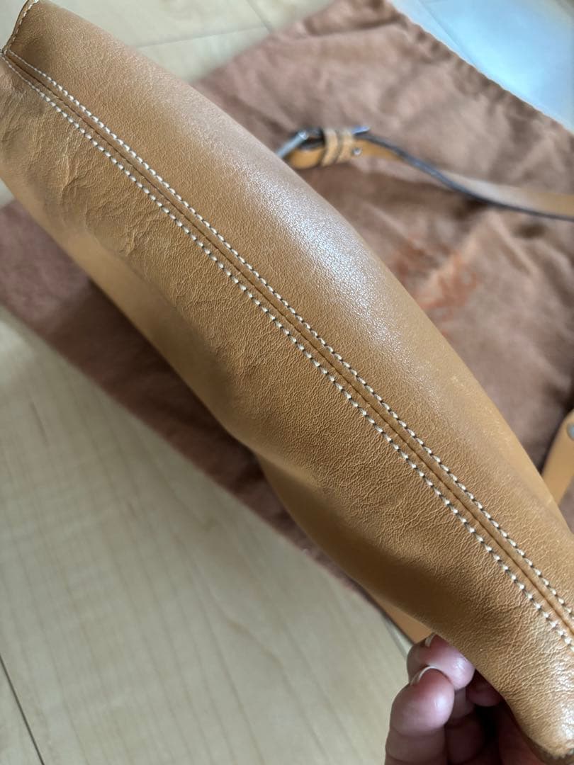 【最終価格】中古　ロエベ　キャメル　ショルダー　メッセンジャー　保存袋あり