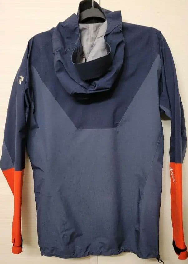 激安美品 PeakPerformanceビスライトツアージャケット上下【S】