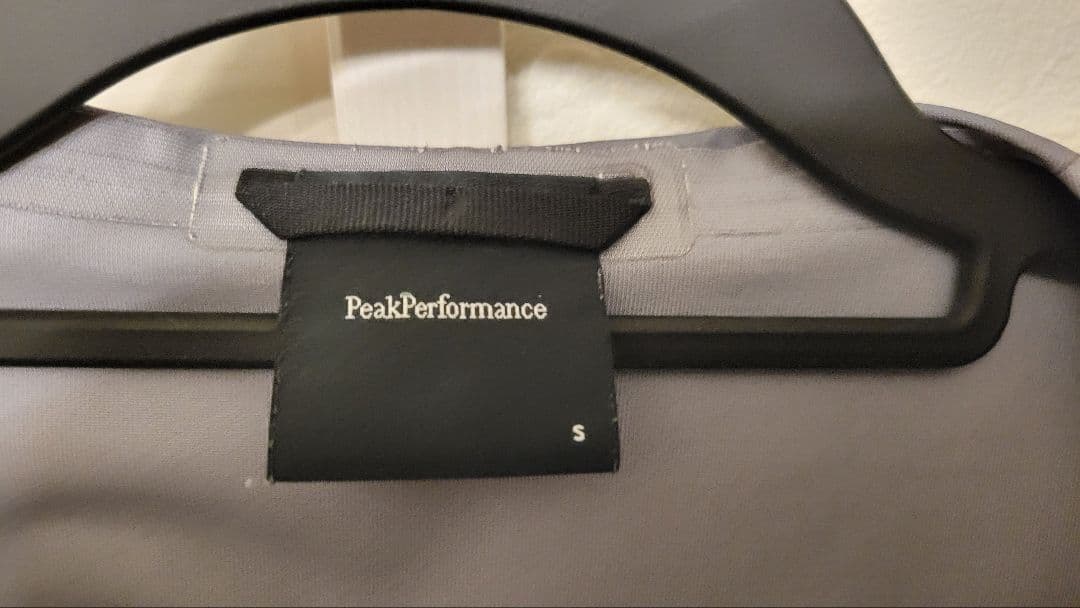 激安美品 PeakPerformanceビスライトツアージャケット上下【S】