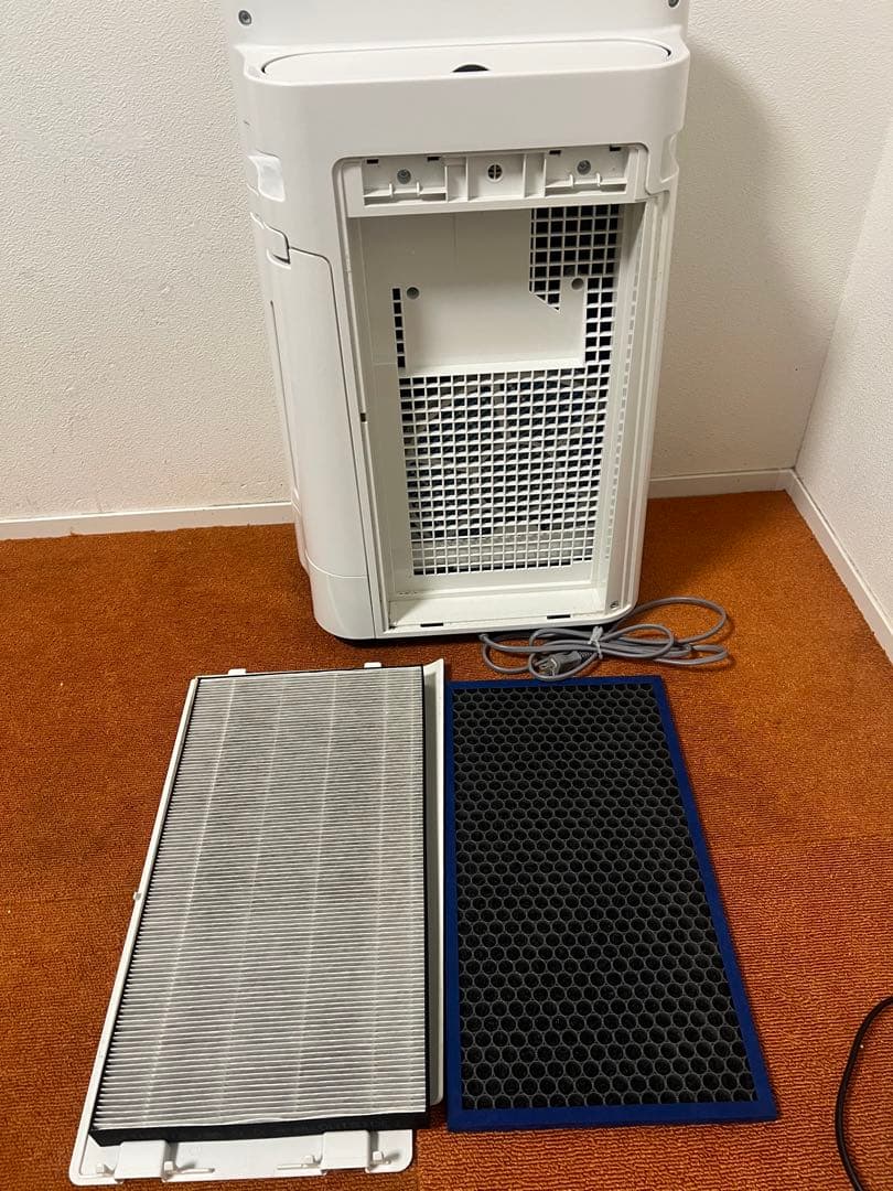 たけ Sharp 加湿空気清浄機 2022年製 KC-J50-W