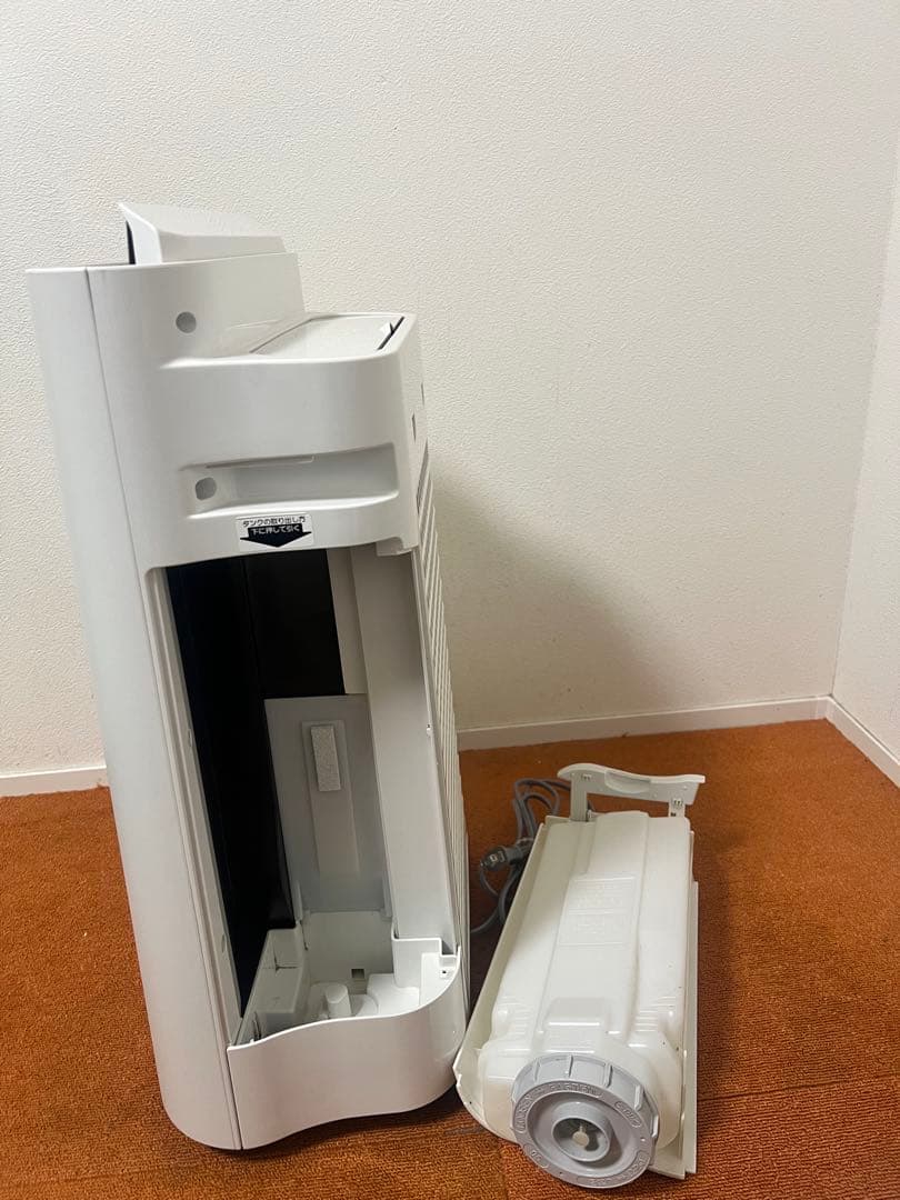 たけ Sharp 加湿空気清浄機 2022年製 KC-J50-W