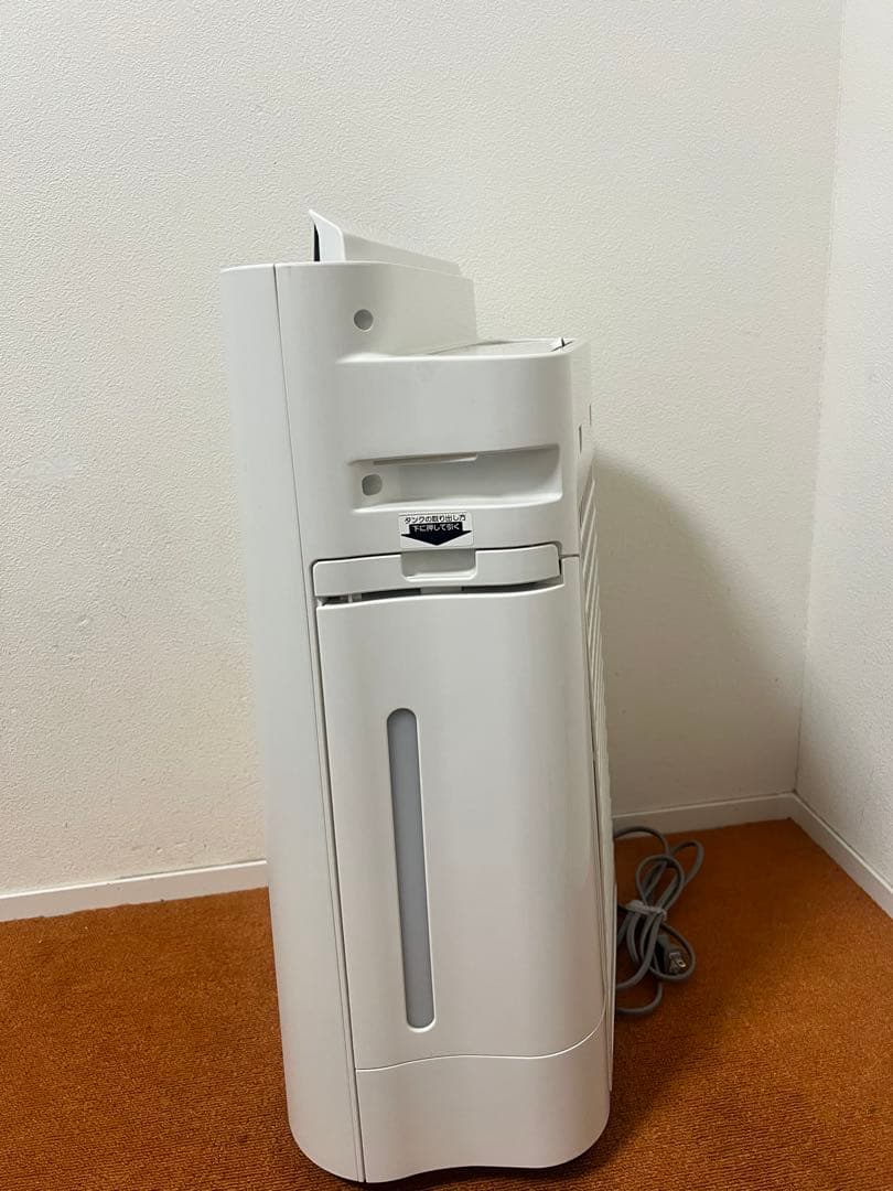 たけ Sharp 加湿空気清浄機 2022年製 KC-J50-W