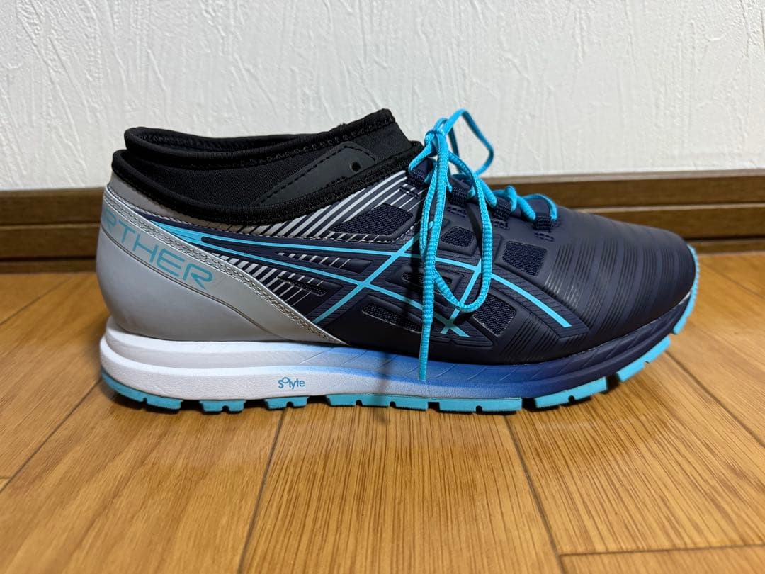 asics スノーターサー　26.5cm 雪道用ランニングシューズ