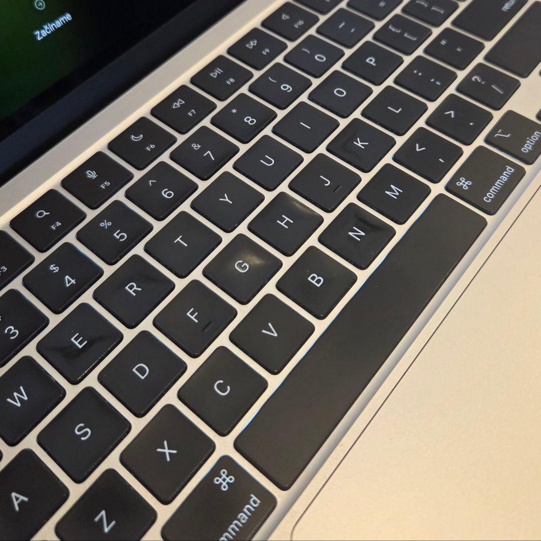 MacBook Air M2 Mid2022 シルバー 8GB 256GBSSD