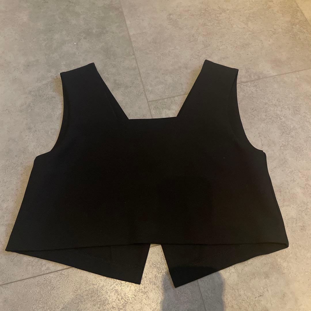 machattマチャット　 クロップドベスト　ブラック 正規品