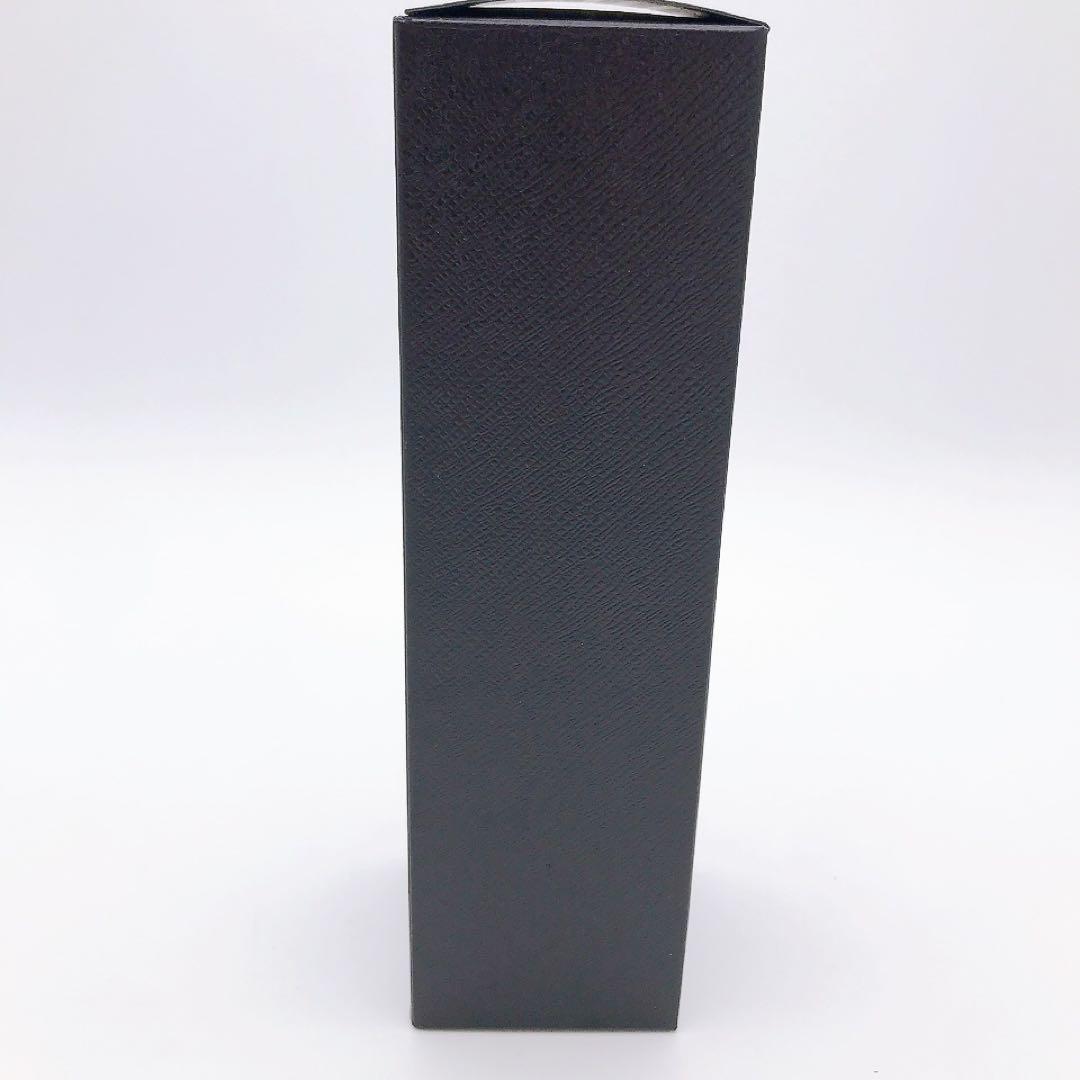 PRADA プラダ　ステンレスボトル　水筒　シルバー　三角　ロゴ　ボトル