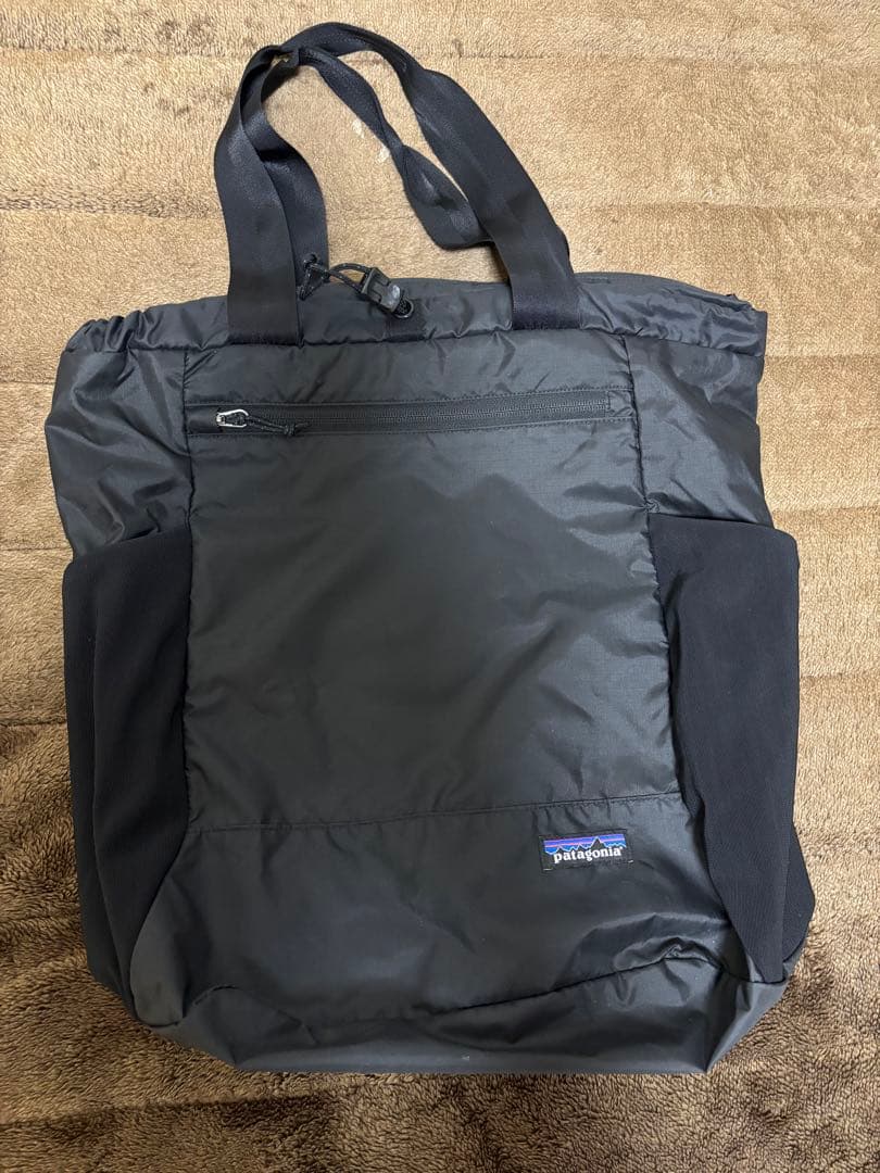Patagonia ウルトラライトブラックホールトートパック 2way
