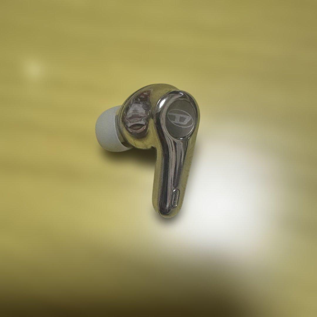 DIESELイヤホン シルバー