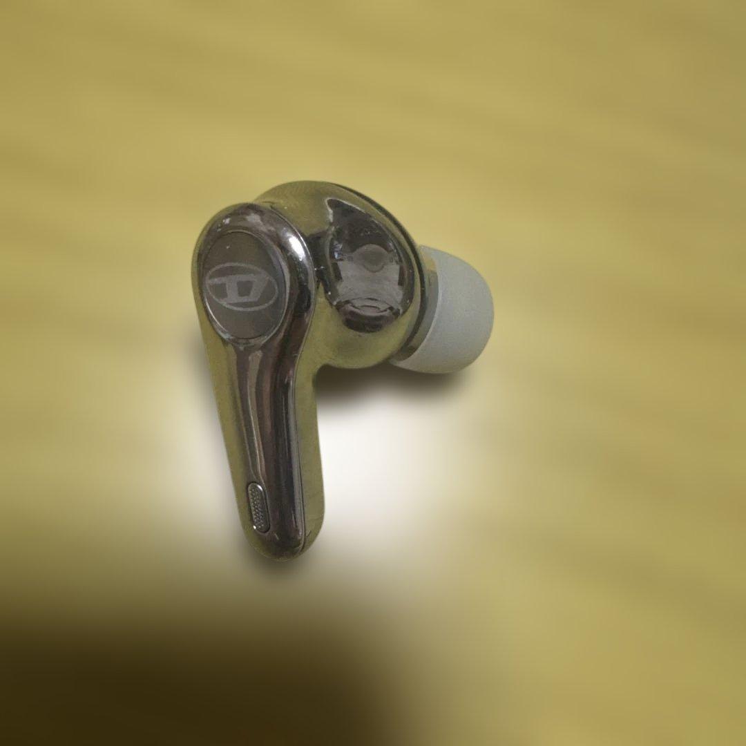 DIESELイヤホン シルバー