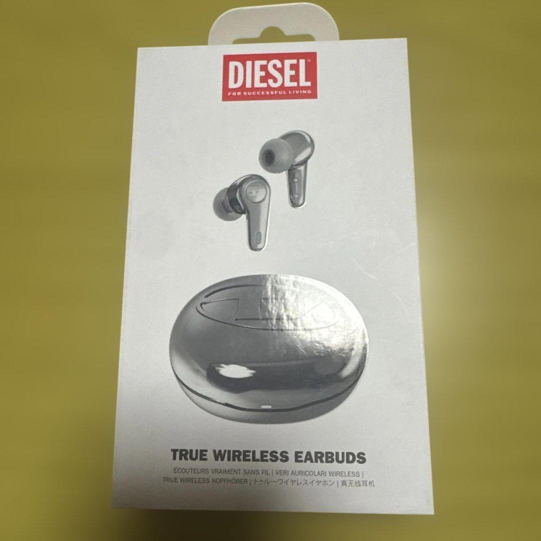 DIESELイヤホン シルバー