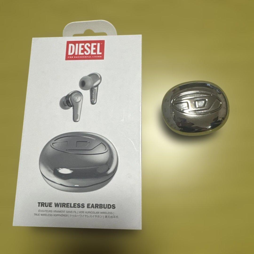DIESELイヤホン シルバー
