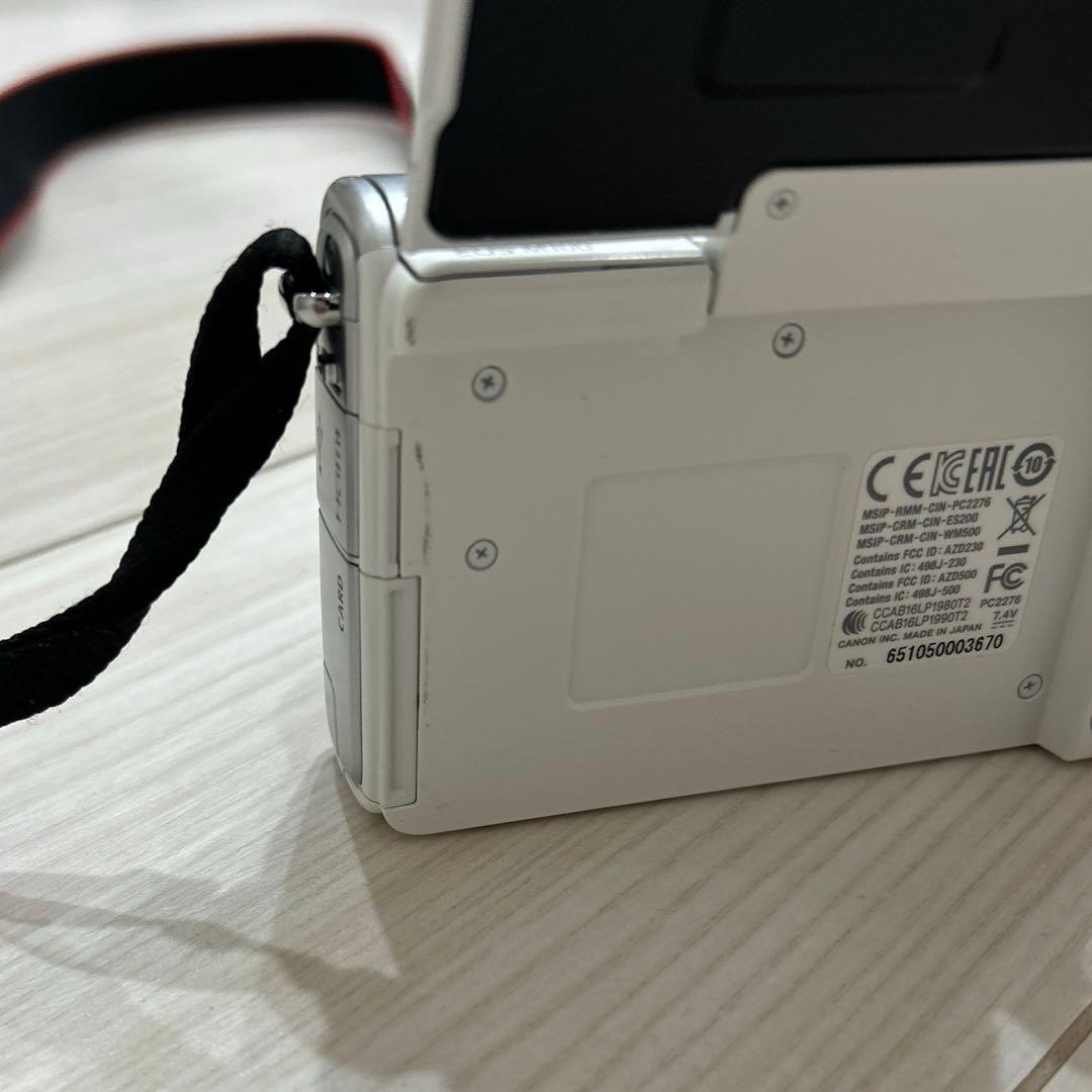 Canon EOS M100 ダブルレンズキット ホワイト