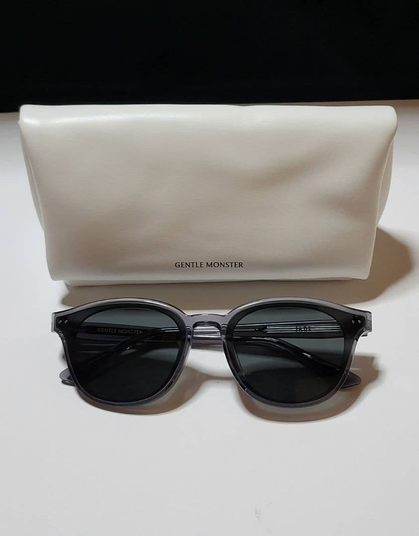 ◆GENTLE MONSTER◆サングラス　JADE　ケース付き