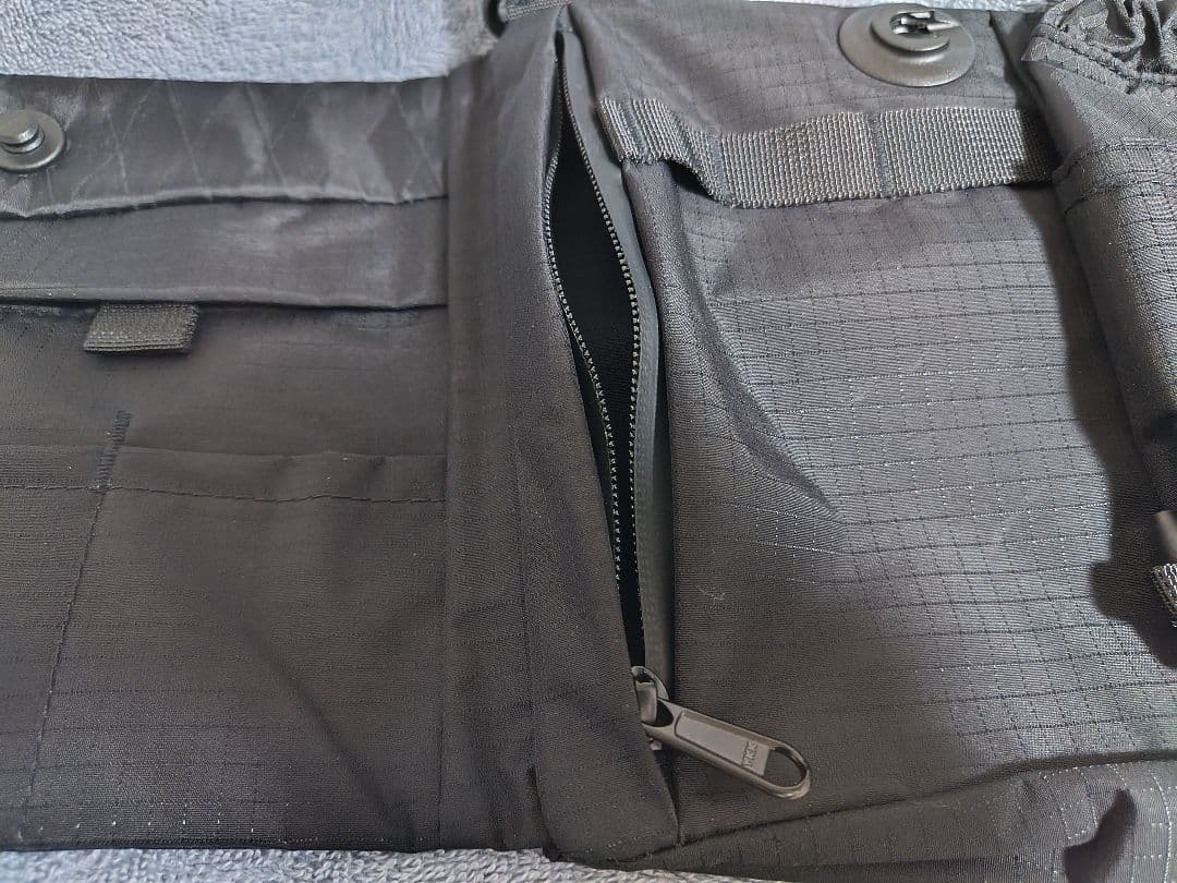 【未使用品】bitplay Black Series 2L サコッシュ