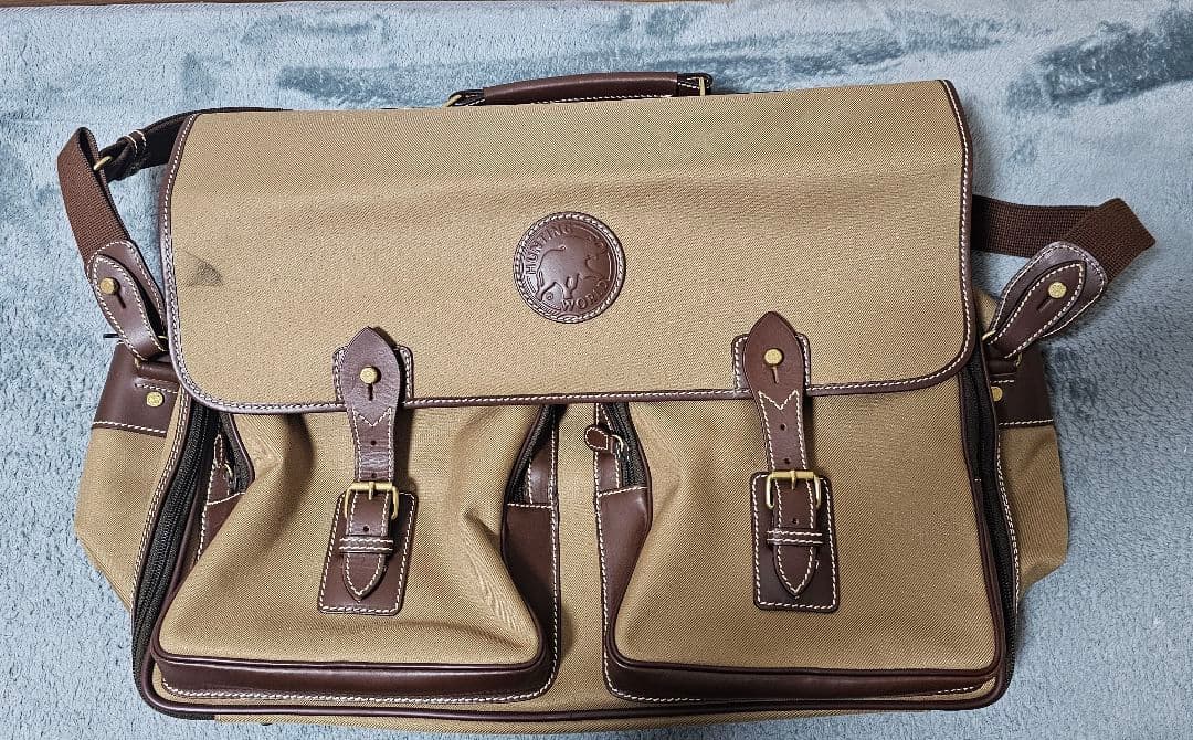 ハンティング・ワールド トラベルバッグ