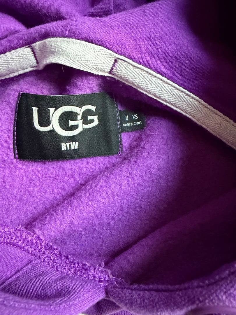 【used】アグ　レディースパーカー　紫　ＸＳ