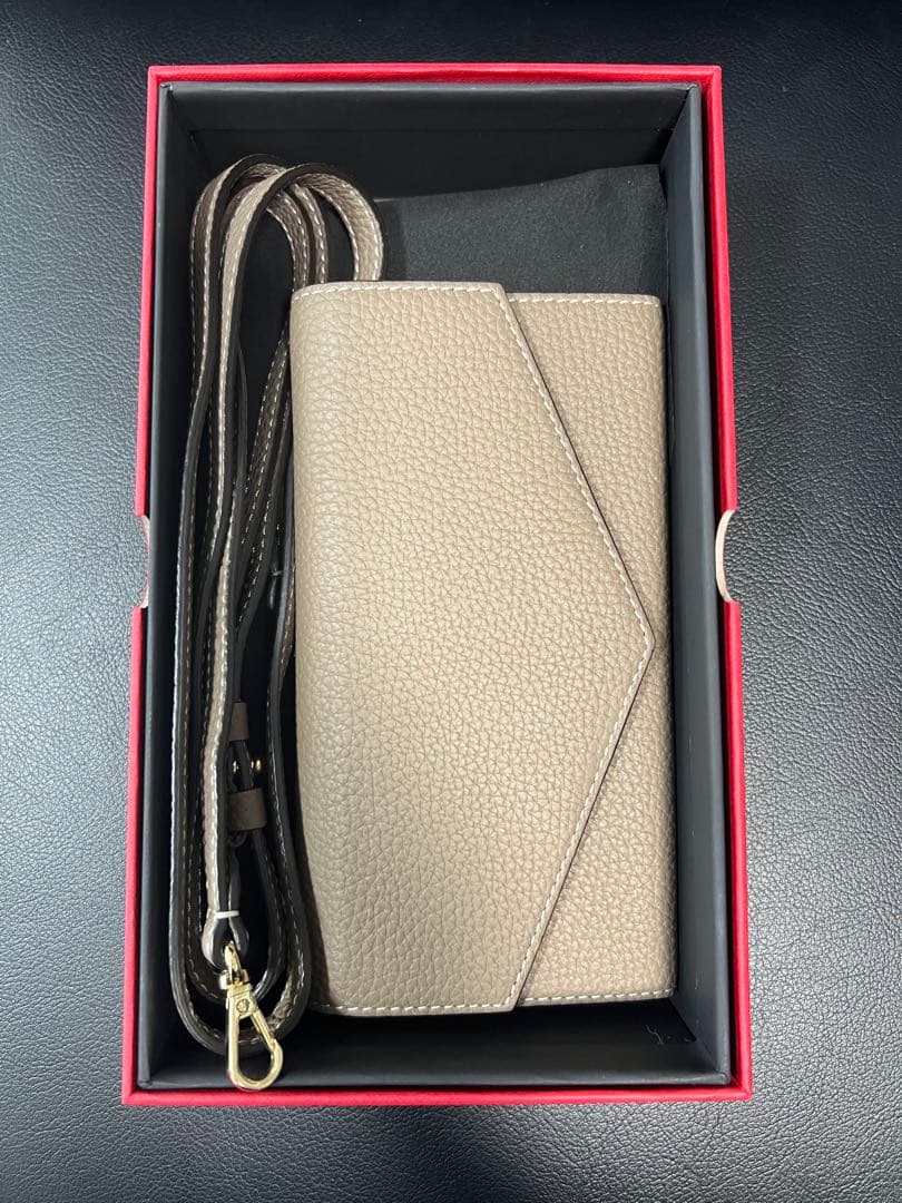 BONAVENTURA iPhone15ProMax 肩掛け ストラップ付き