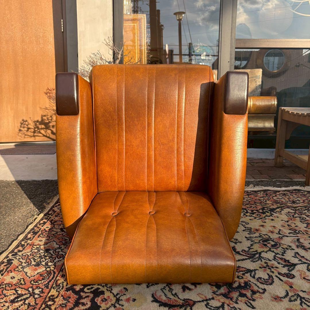 ビンテージ　レザーチェア　木製アームレスト　応接セット　1/2
