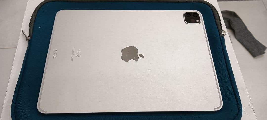 iPad Pro 11インチ 第3世代 画面割れあり