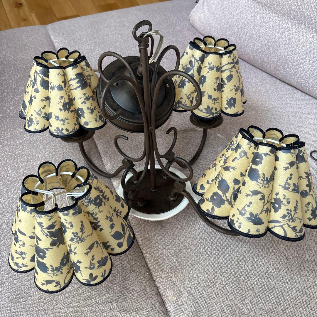 フラワーパターン シャンデリア 4灯