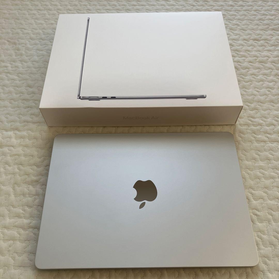 Apple MacBook Air M2 8GB 13.6インチ