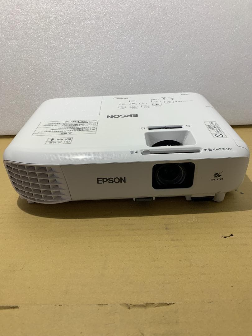 Epson EB-W05 WXGA 3,300lm プロジェクター