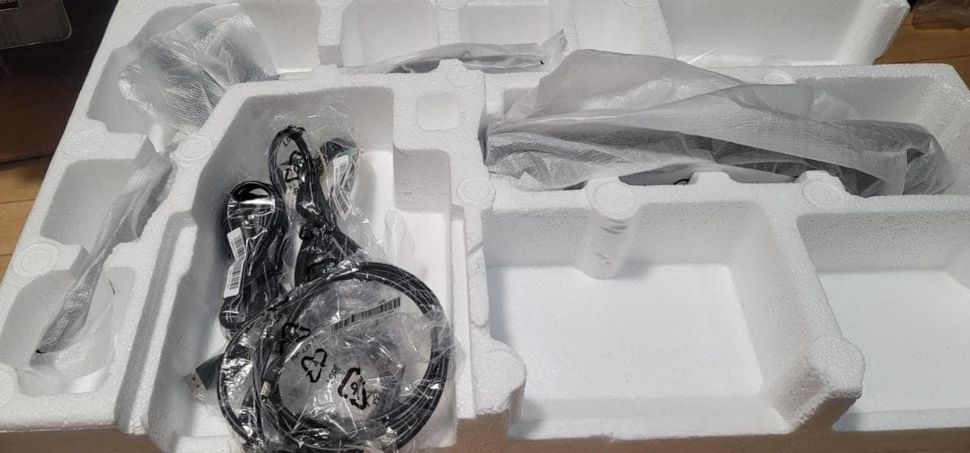 MSI Optix MAG271CR 27インチ FHD 1800R 曲面