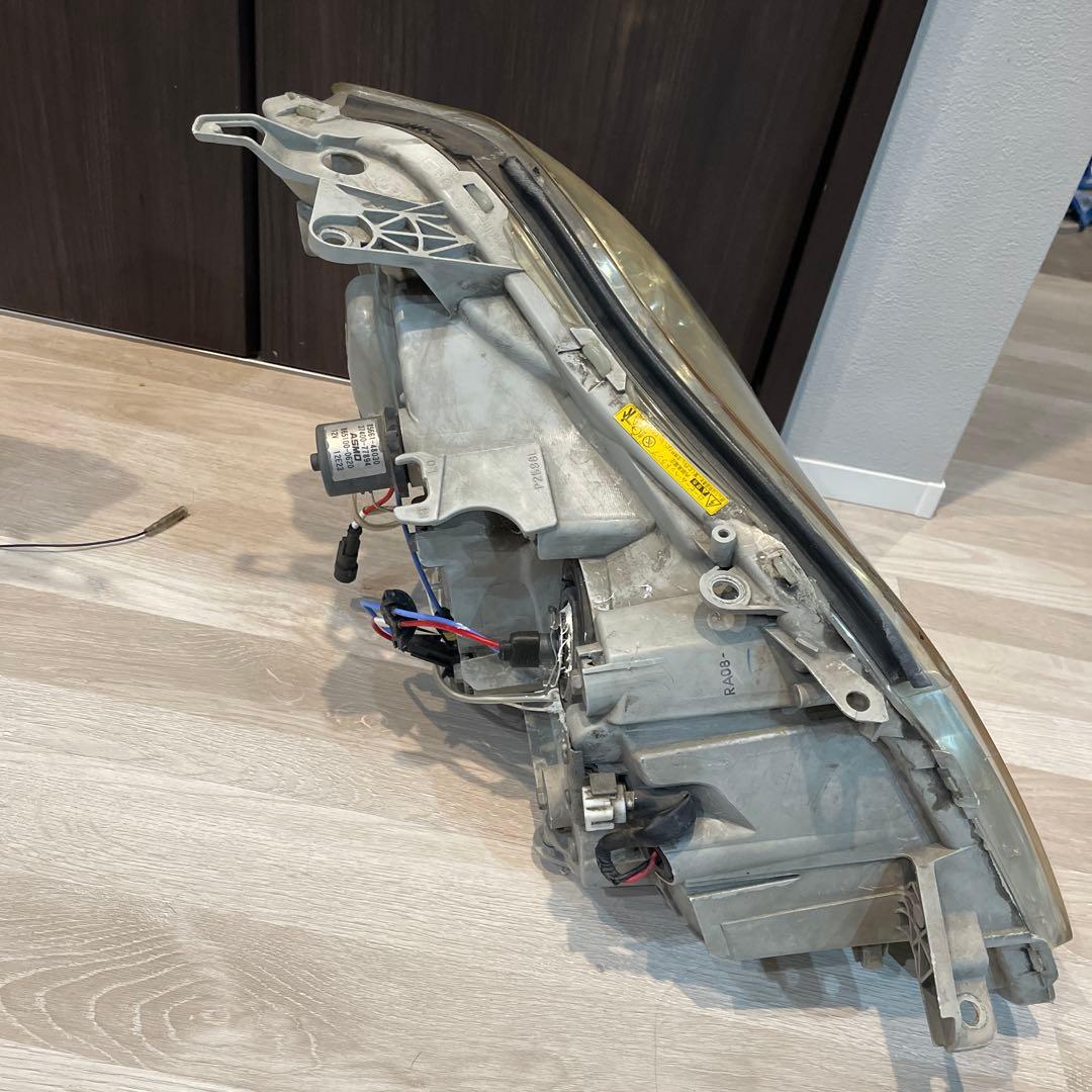 １８クラウンワンオフヘッドライト