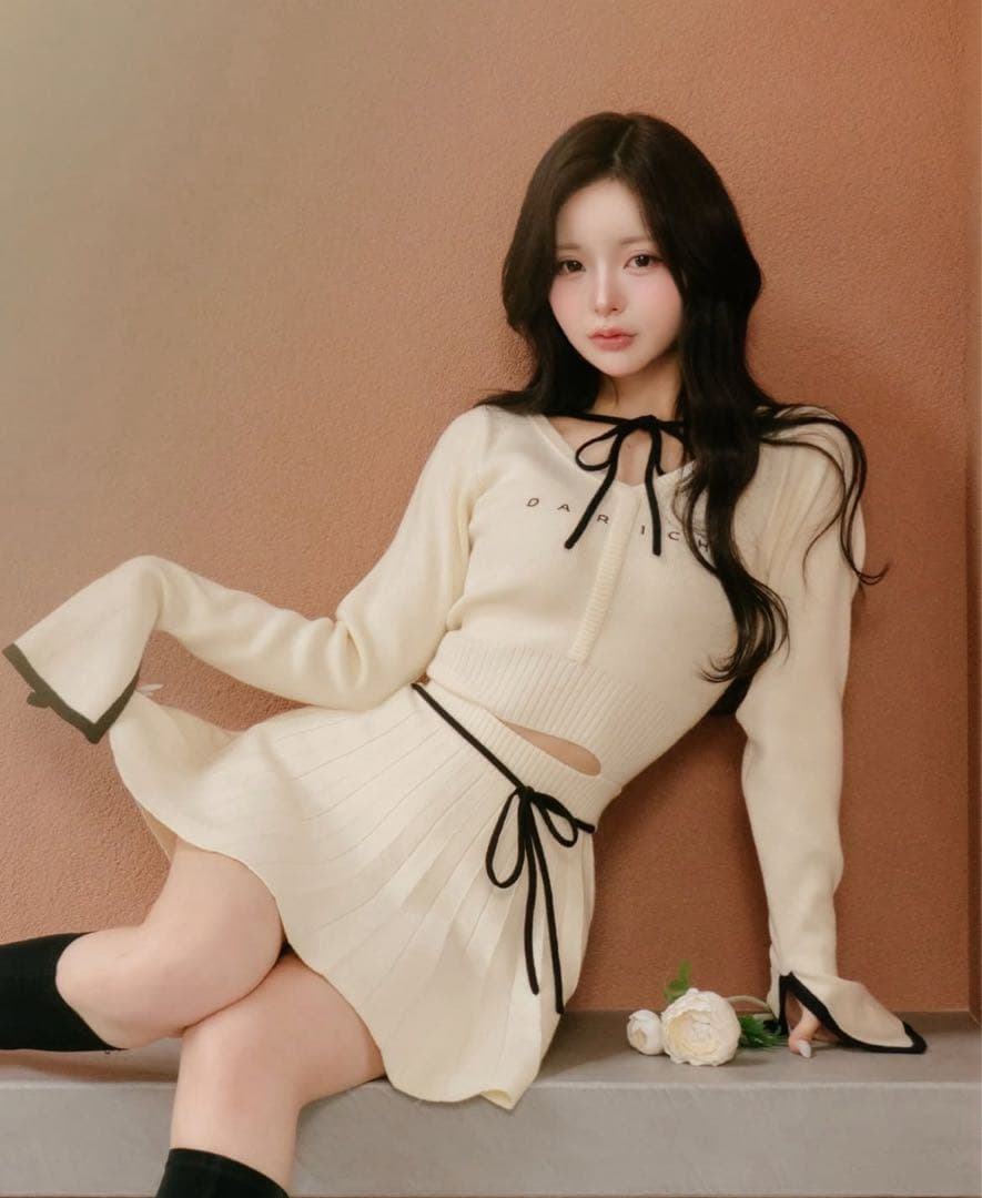 ダーリッチ　ウエストオープンリボンデザインニットミニワンピース　IVO