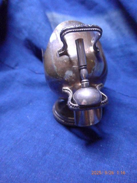 松*風様 美品　クラッシックなアンティーク　銀のシュガースカットルです