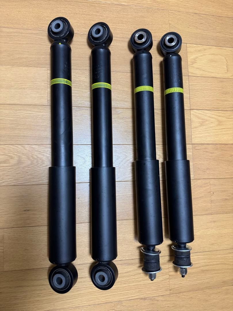 新車外しジムニー JB64 純正サスフルセット（ショック/バネ/ラテラルロッド等