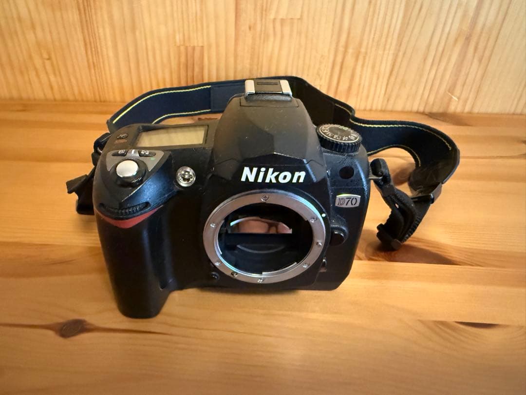 Nikon D70 /Sigma 18-125mm レンズ　、純正充電器