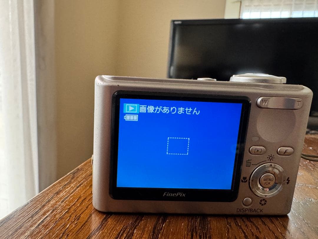 Fujifilm FinePix F11 コンパクトデジタルカメラ