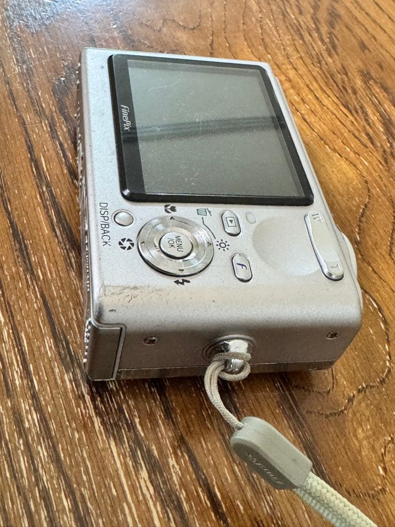 Fujifilm FinePix F11 コンパクトデジタルカメラ