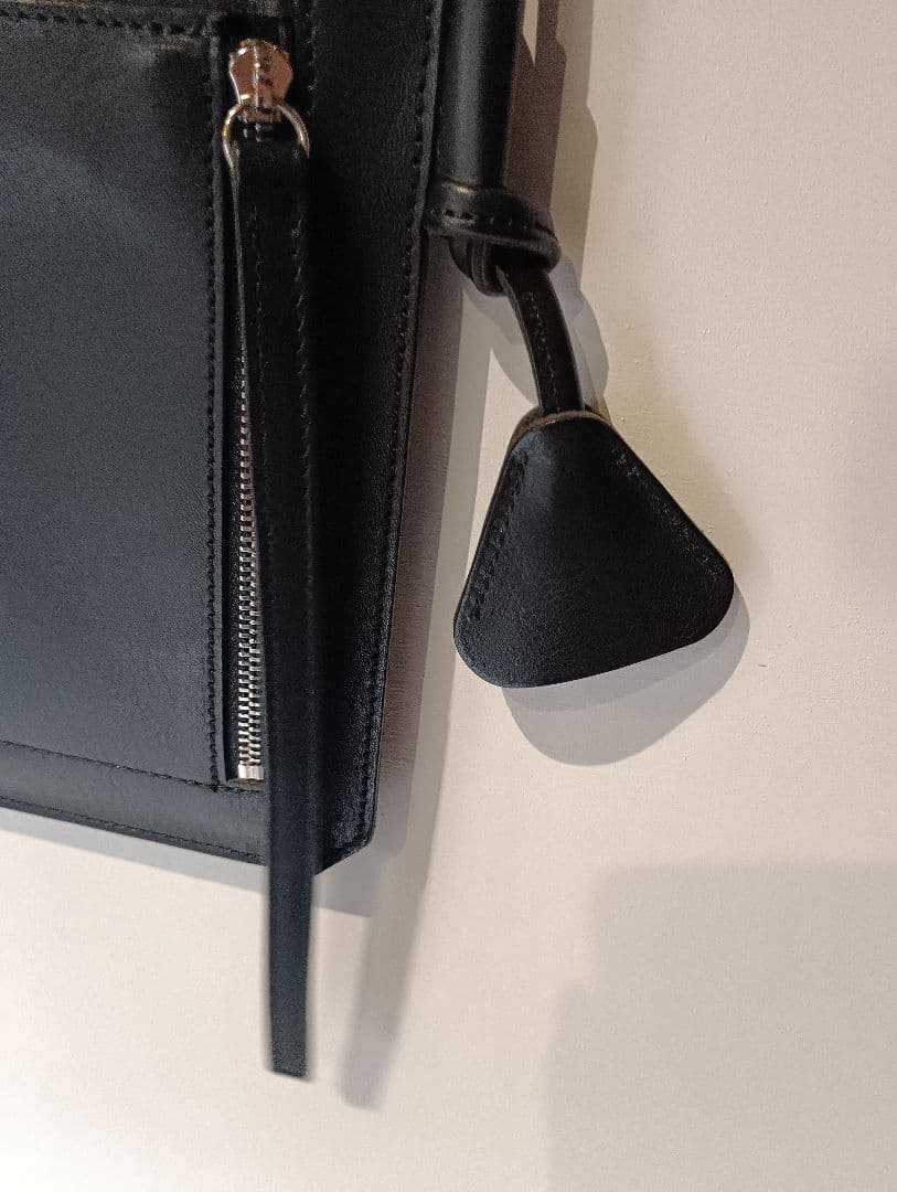 KLASICA × MahariQ クラシカ マハリク モバイルポーチ