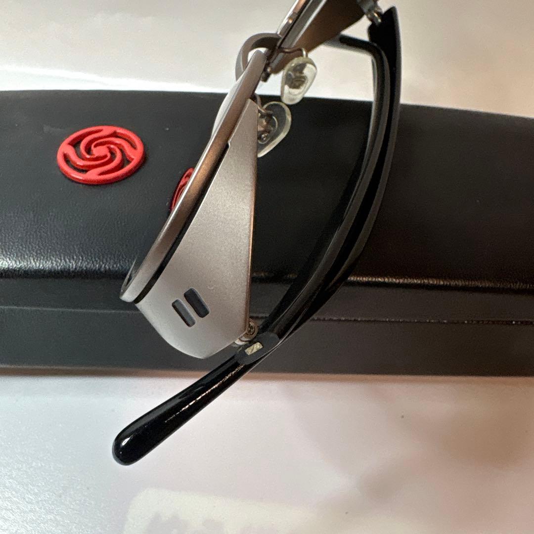 業界最安値！！呪術廻戦 七海健人サングラス 専用ケース眼鏡拭き付き