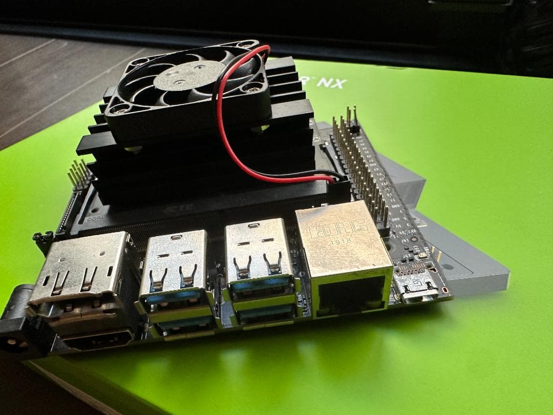 Jetson Xavier NX 開発者キット