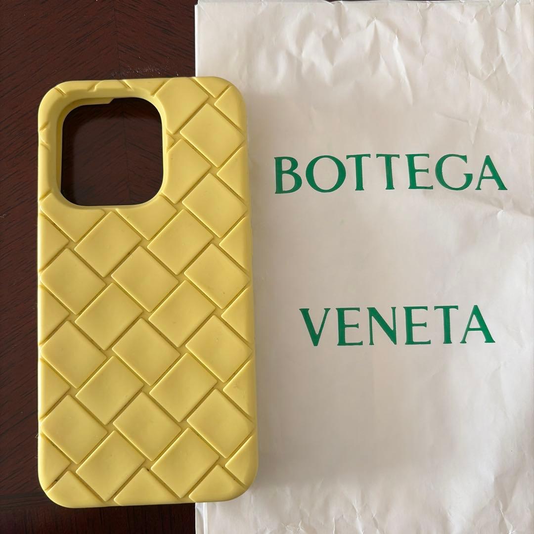 BOTTEGA VENETA イエロー iPhone14pro ケース