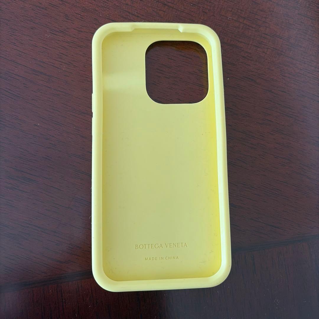 BOTTEGA VENETA イエロー iPhone14pro ケース
