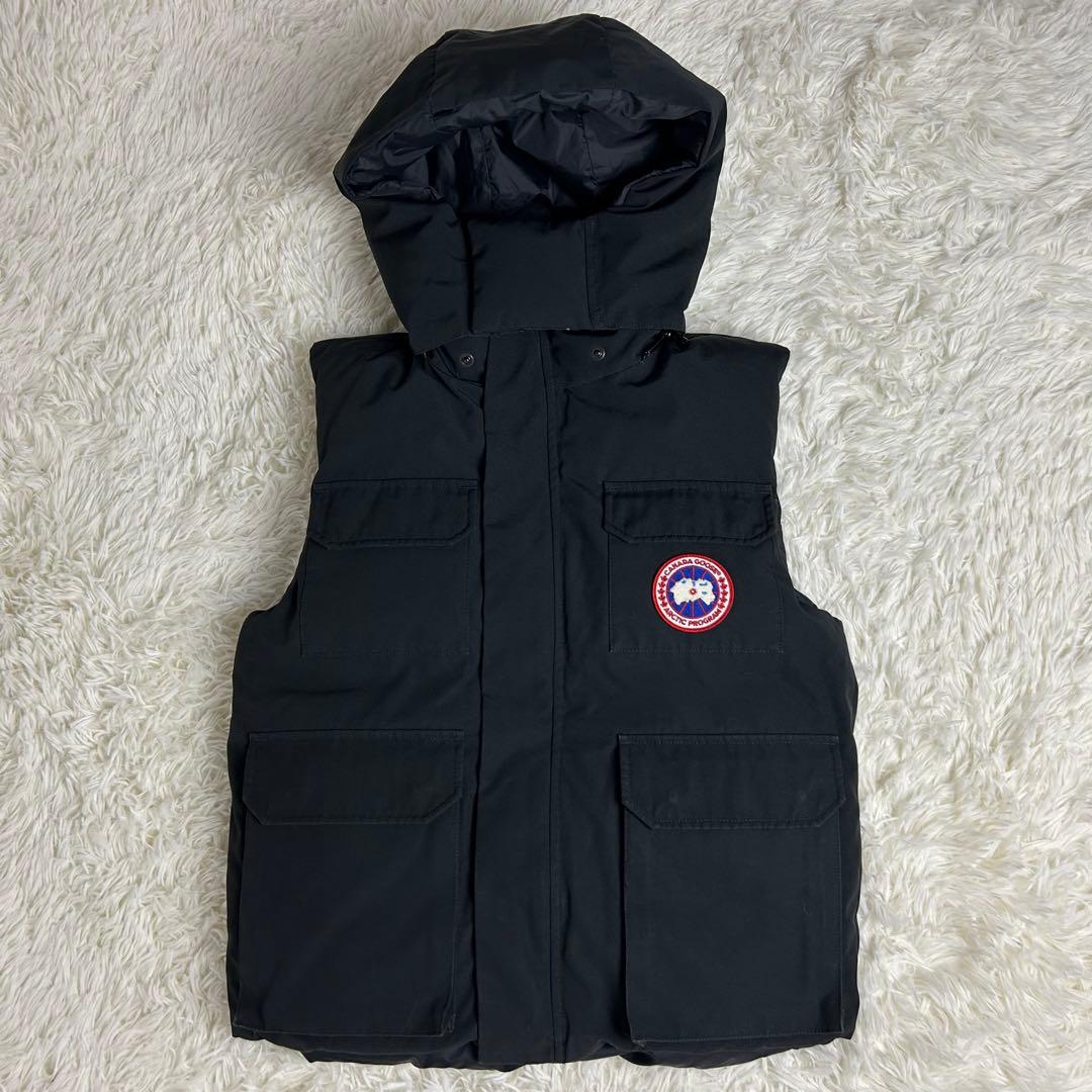 【極美品・最高級】カナダグース ワッペン刺繍ロゴ ダウンベスト ブラック 黒