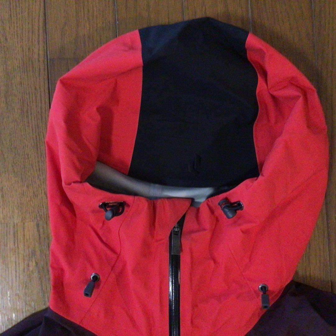 Peak performance メンズ　Sサイズ